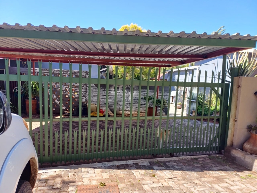 4 Bedroom Property for Sale in Lime Acres Northern Cape